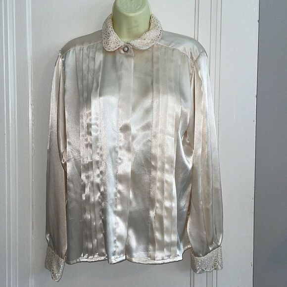 Vtg 80s/90s Erena by Irene Koenig cream/ivory polyester blouse with crochet lace - Picture 1 of 9